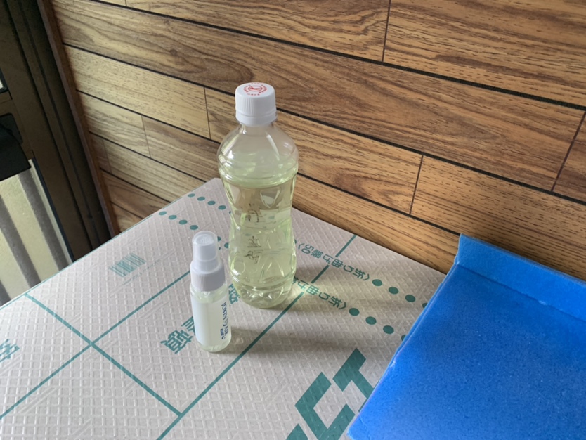 建築現場でのマスク、検温の徹底、消毒をします。