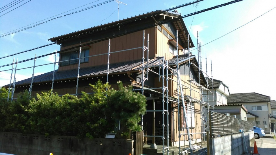 【吉川市】Y様邸外壁塗装工事が始まりました。松井産業