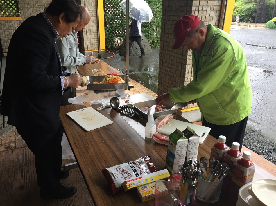 松井産業では毎月朝食会を行っています。