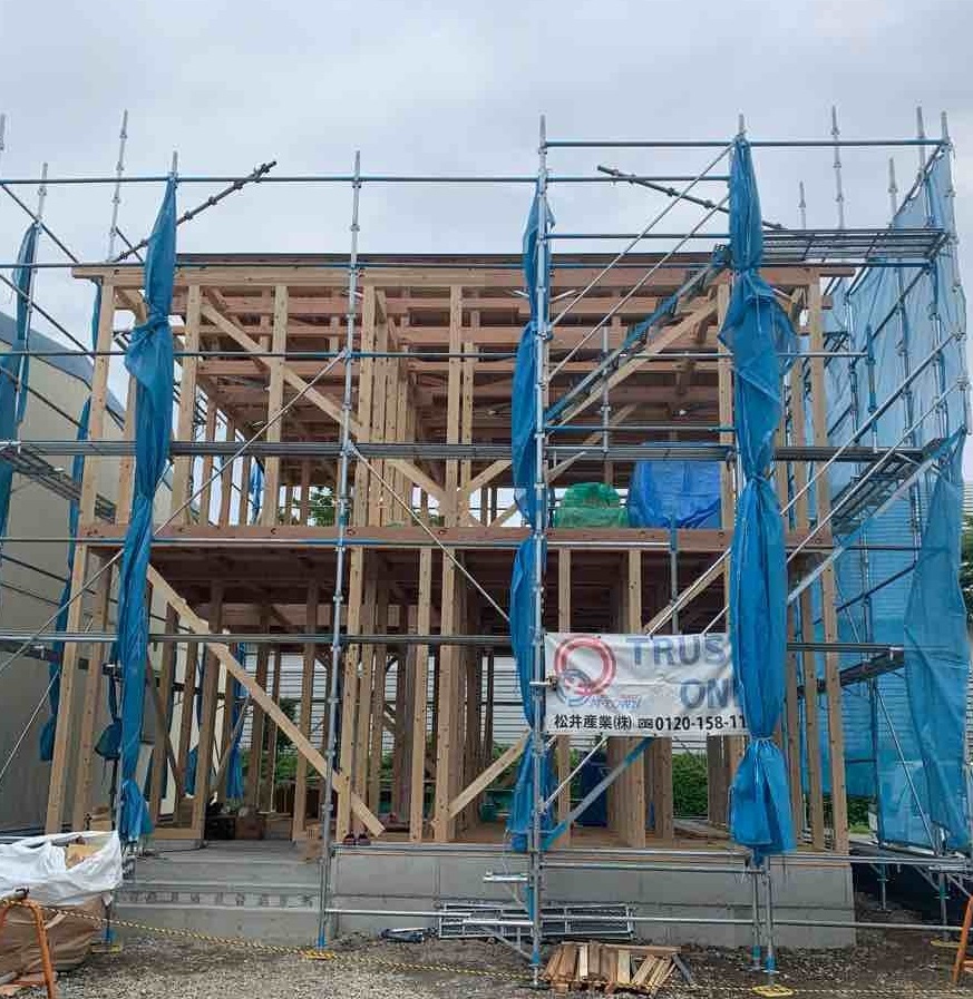 【埼玉県三郷市】E様邸注文住宅新築工事は上棟しました。