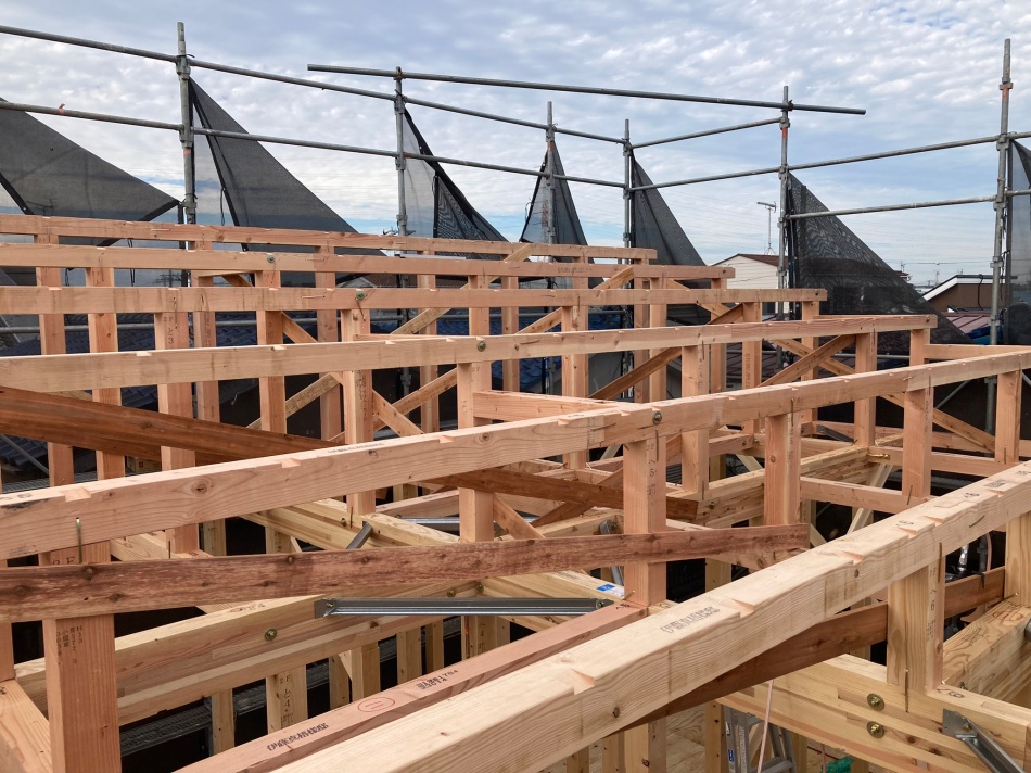 【埼玉県八潮市】I様邸ガレージハウス注文住宅新築工事は上棟しました。