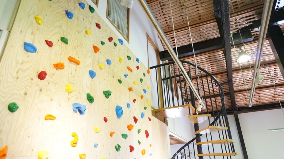 子育てママ＆パパが、あえて自宅にボルダリングを設置する意味は？