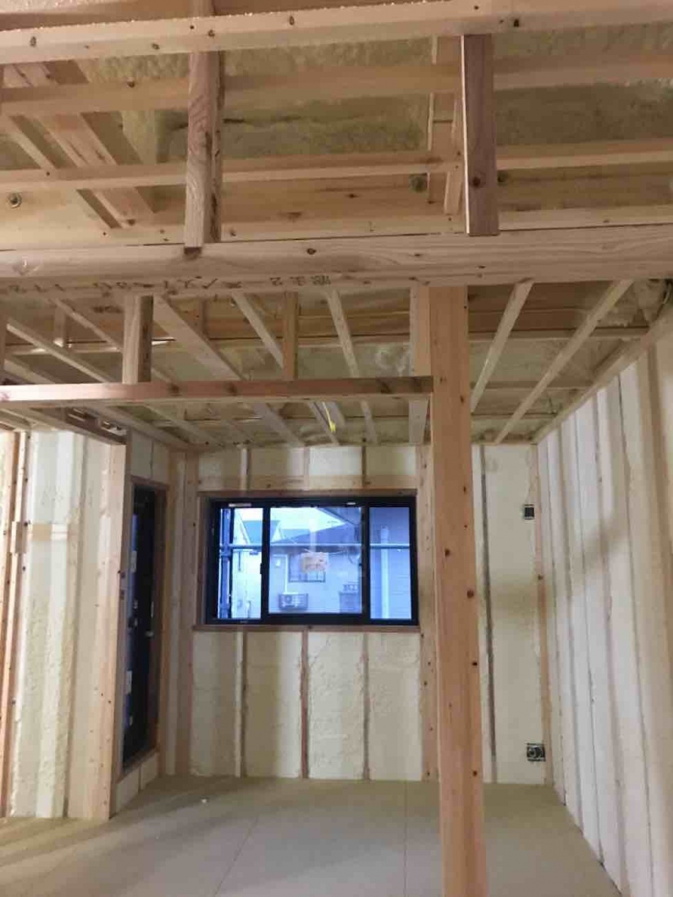 【埼玉県三郷市】S様邸注文住宅新築工事は吹付け断熱工事を行いました。