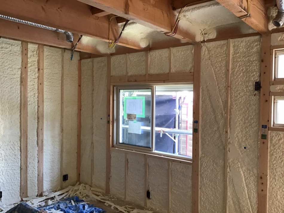 吉川市I様邸新築工事はウレタン断熱工事です。