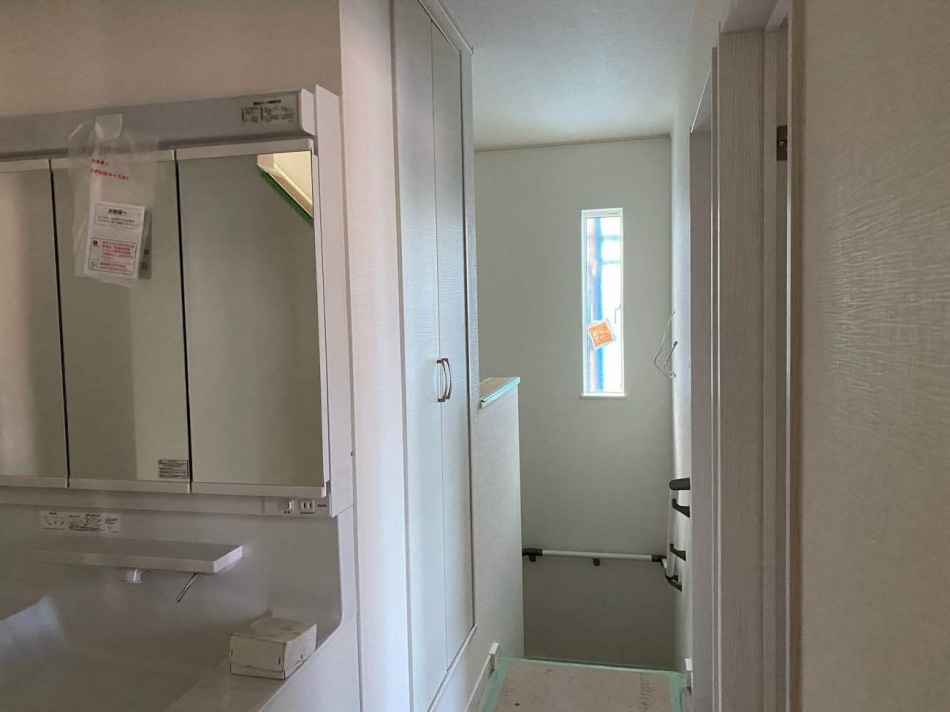 O様邸注文住宅新築工事は内装工事を行っています。