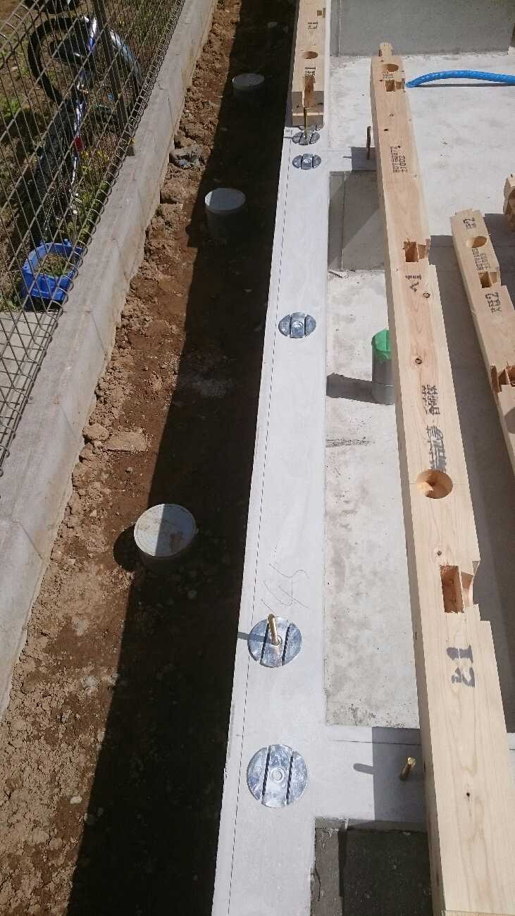 吉川市S様邸は木工事土台引きを行いました。