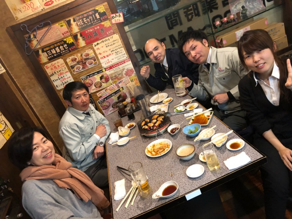 環境整備の食事会を行いました。松井産業