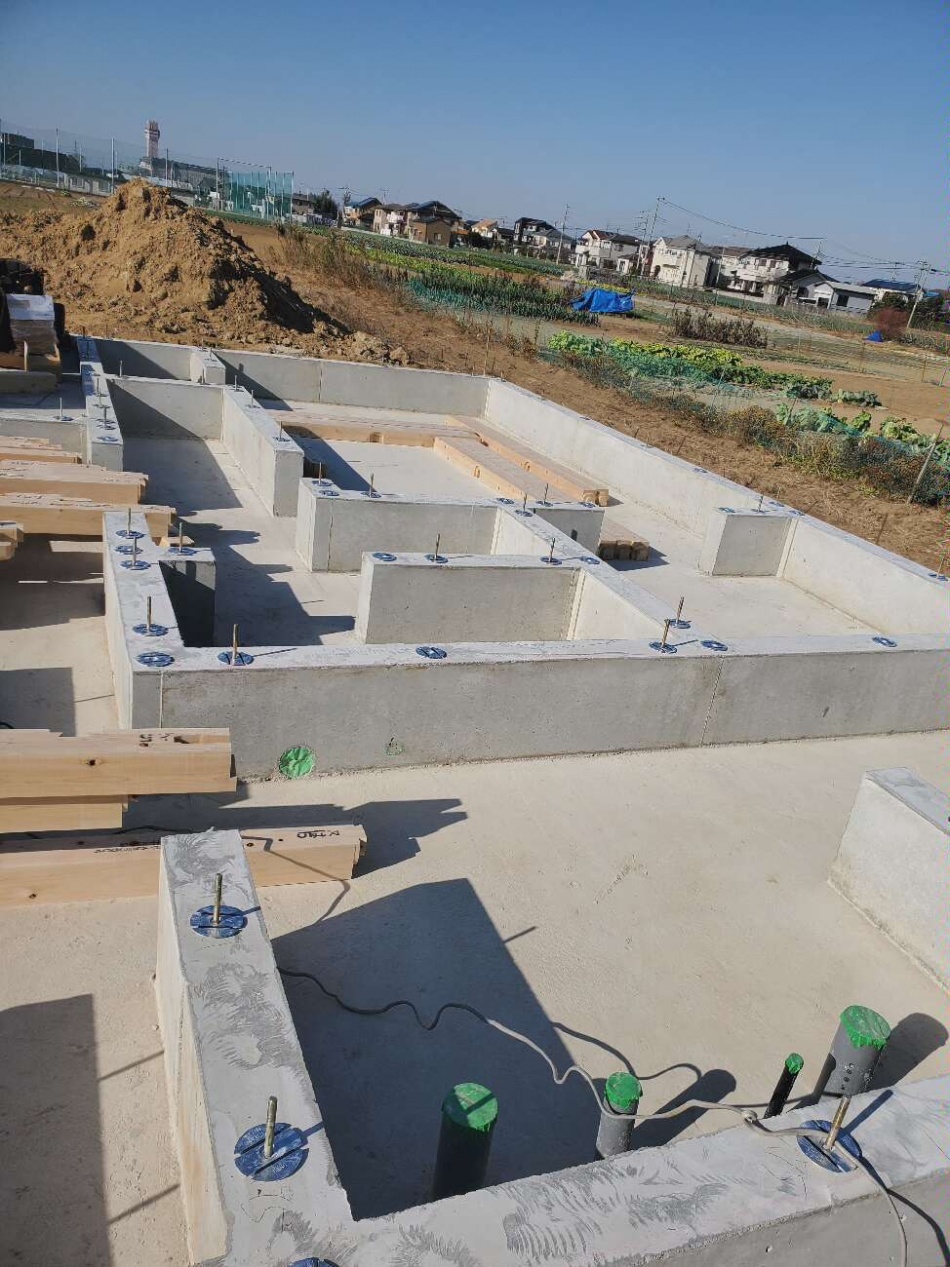 【越谷市】H様邸は基礎工事、基礎断熱工事、土台引きです。