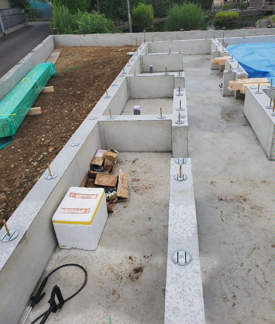 埼玉県三郷市K様邸注文住宅新築工事は土台引き工事を行いました。