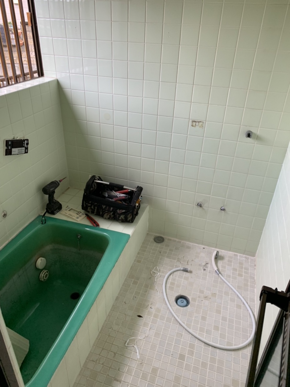 吉川市H様邸ユニットバスTOTO サザナ1616 設置工事