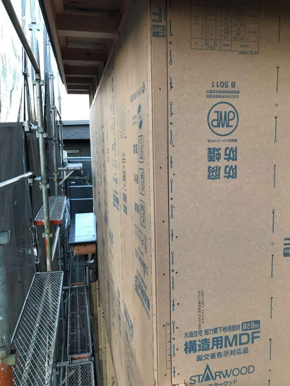 東京都足立区S様邸注文住宅新築工事は外周部パネル工事を行いました。