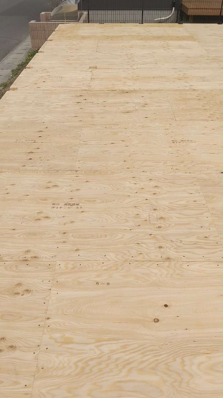 千葉県松戸市U様邸注文住宅新築工事は床組み、養生を行いました。