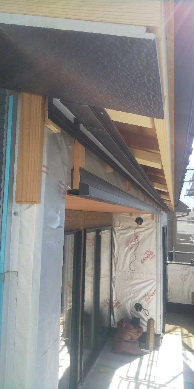 千葉県流山市U様邸新築工事はサイデイング工事中です。