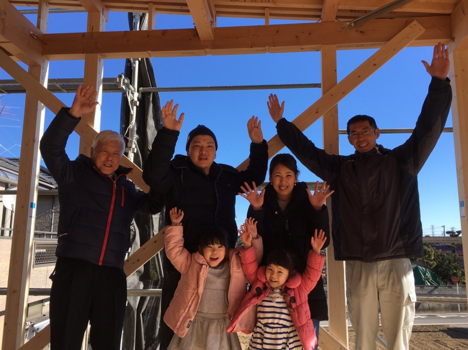 【埼玉県吉川市】I様「初期投資0円で太陽光がつくZEHを超えたゼロセッチな高性能省エネ住宅」上棟時のお清めを行いました。松井産業 イシンホーム三郷店