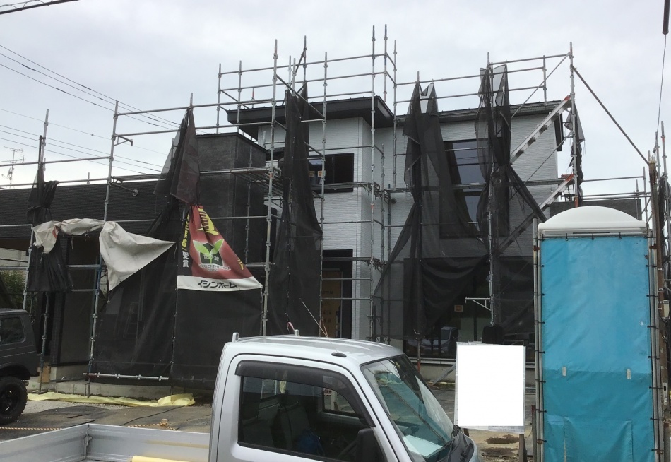 【埼玉県三郷市】現場台風養生です。