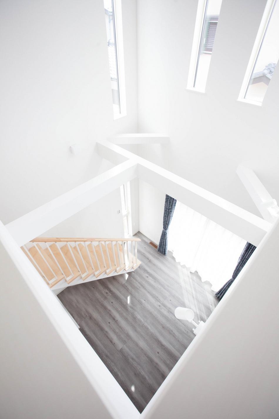 野田市T様邸「吹き抜けが明るいホワイトモダンハウス」はお引渡し間近です。