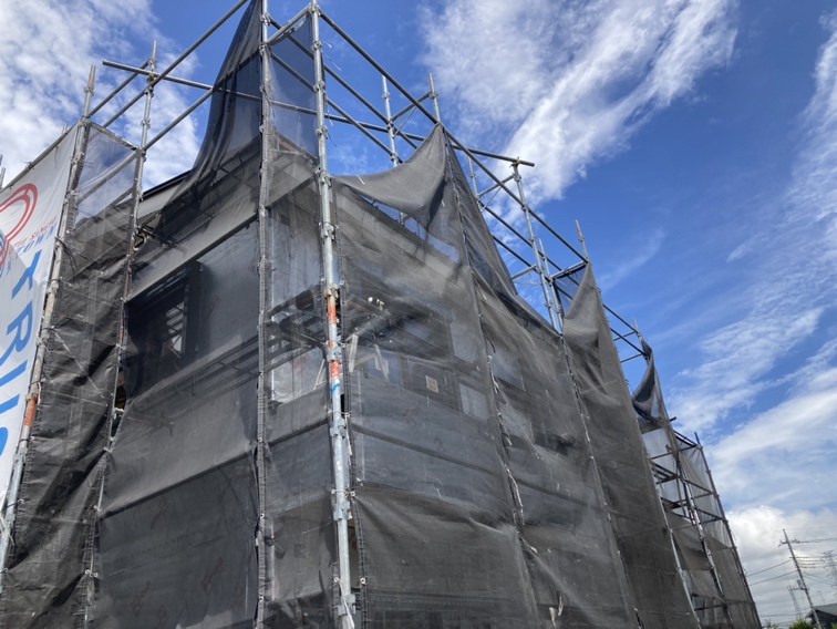 台風8号の接近により台風養生を行いました。