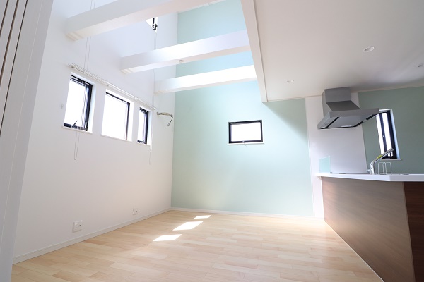 「竹の塚ガレージハウスA棟」が竣工、B棟も分譲中です。