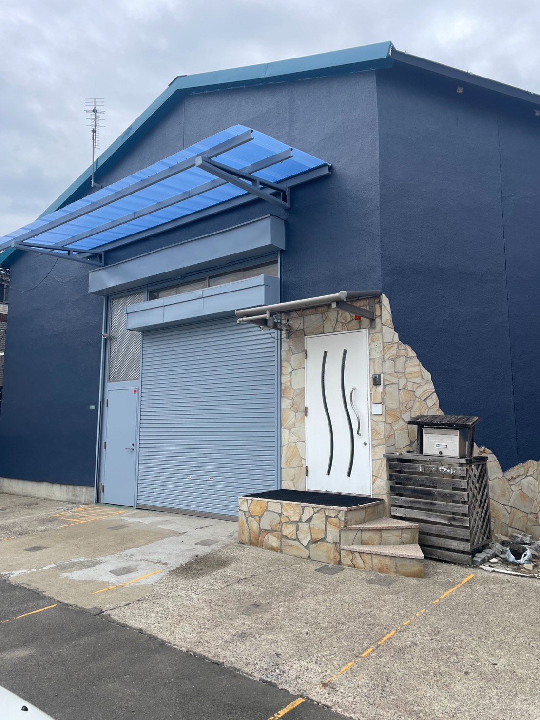 【東京都足立区】S様倉庫外壁塗装工事 日本ペイント パーフェクトトップ