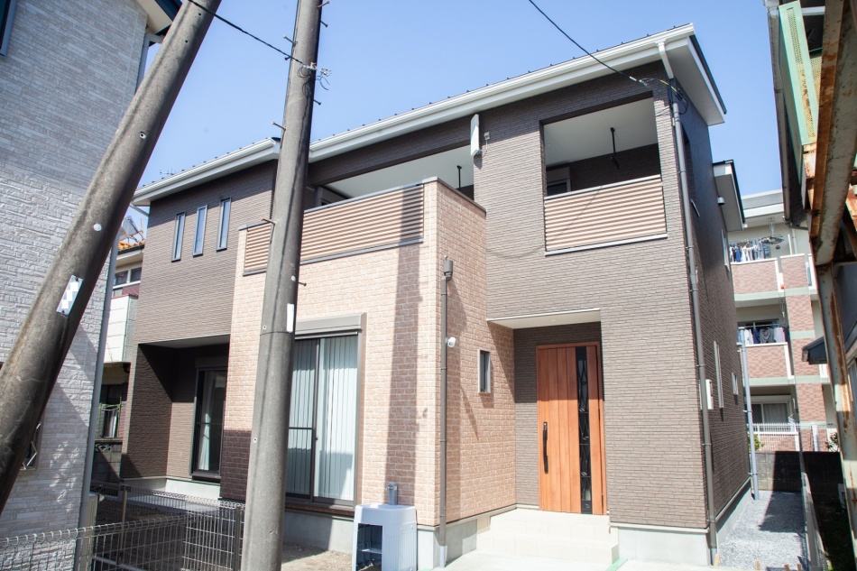 埼玉県吉川市 玄関共有型2世帯住宅はお引渡しでした。