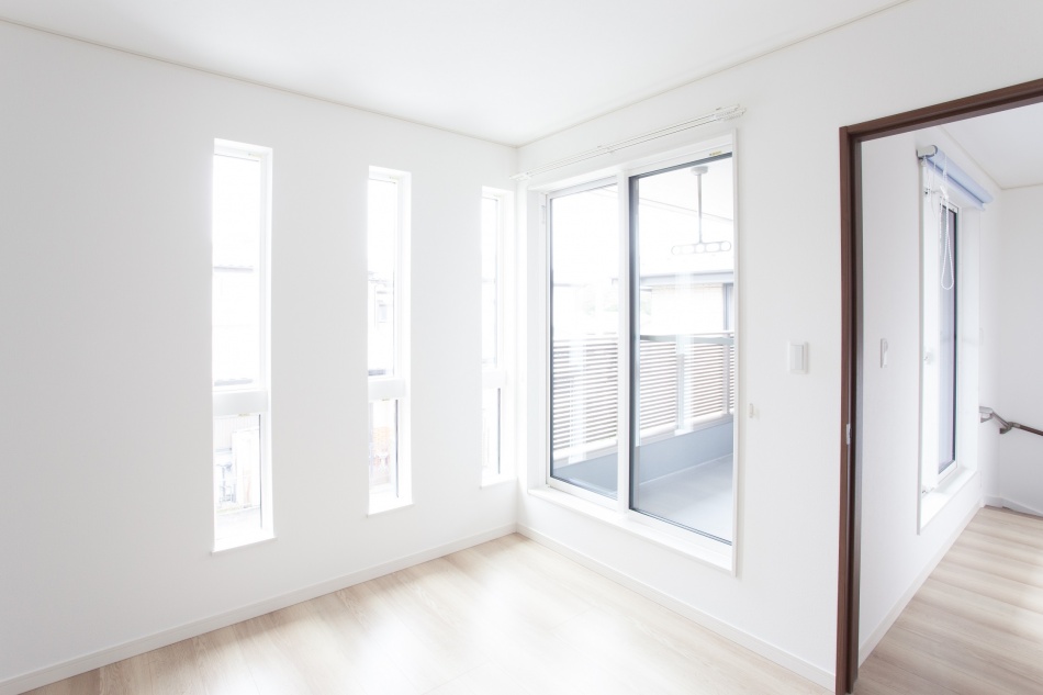 【埼玉県吉川市】K様邸ブラックなモダン外観のナチュラルテイスト住宅はお引渡しです。