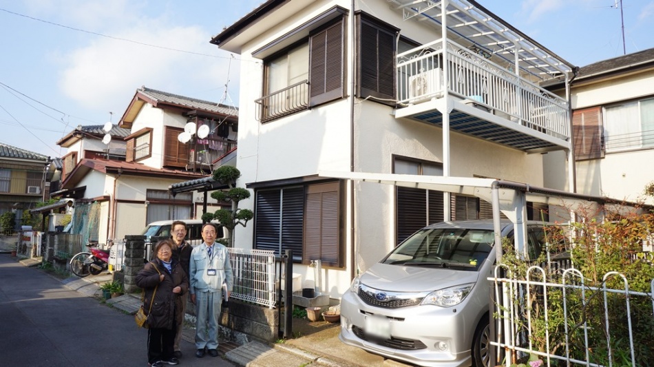 【三郷市】T様邸内装水回り(キッチン,洗面台)リフォーム工事と外壁塗装工事(エスケー化研 クリーンマイルドウレタン)はお引渡しとなりお客様よりお喜びのお言葉をいただきました。リフォーム館