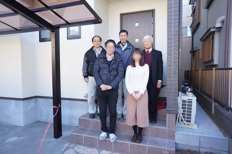 【埼玉県川口市H様】お引渡しです。松井産業スタッフとお引渡しの記念撮影です。H様ありがとうございました!!松井産業株式会社 イシンホーム三郷店