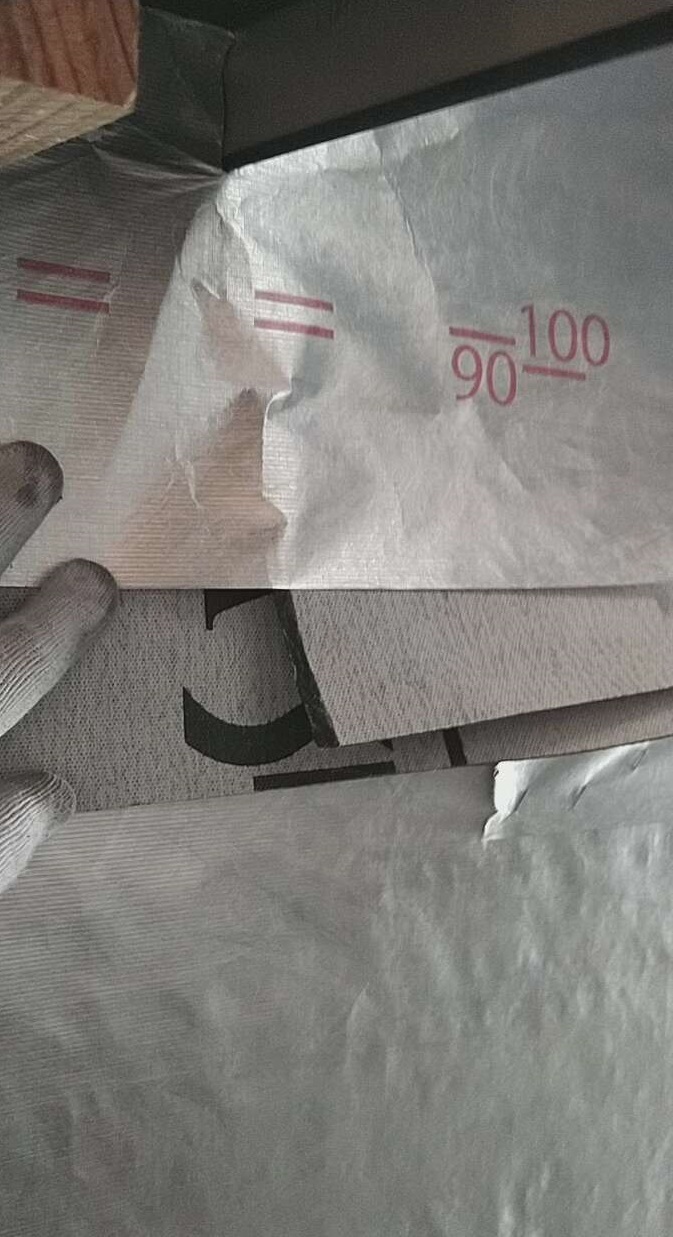 東京都墨田区T様は外壁にタイベックシルバーを施工です。