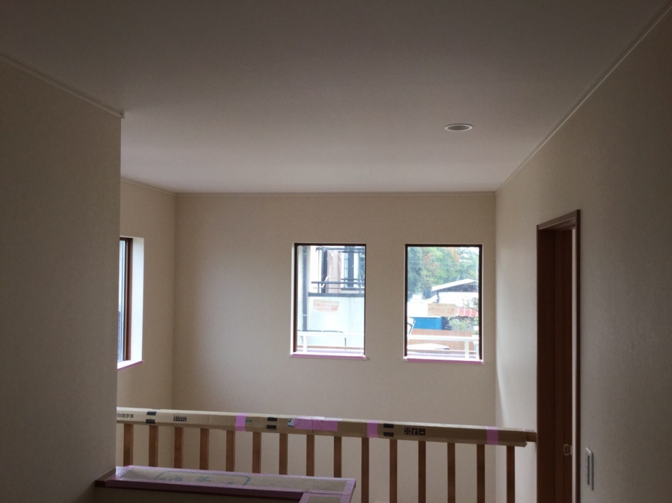 【埼玉県三郷市】K様邸「家事ラクにこだわった高性能省エネ売電住宅」はクロス工事が完了しました。