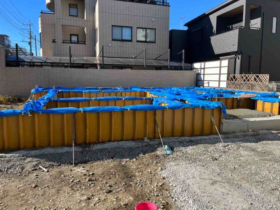 東京都足立区S様邸注文住宅新築工事は基礎工事中立上りコンクリート打設工事を行いました。