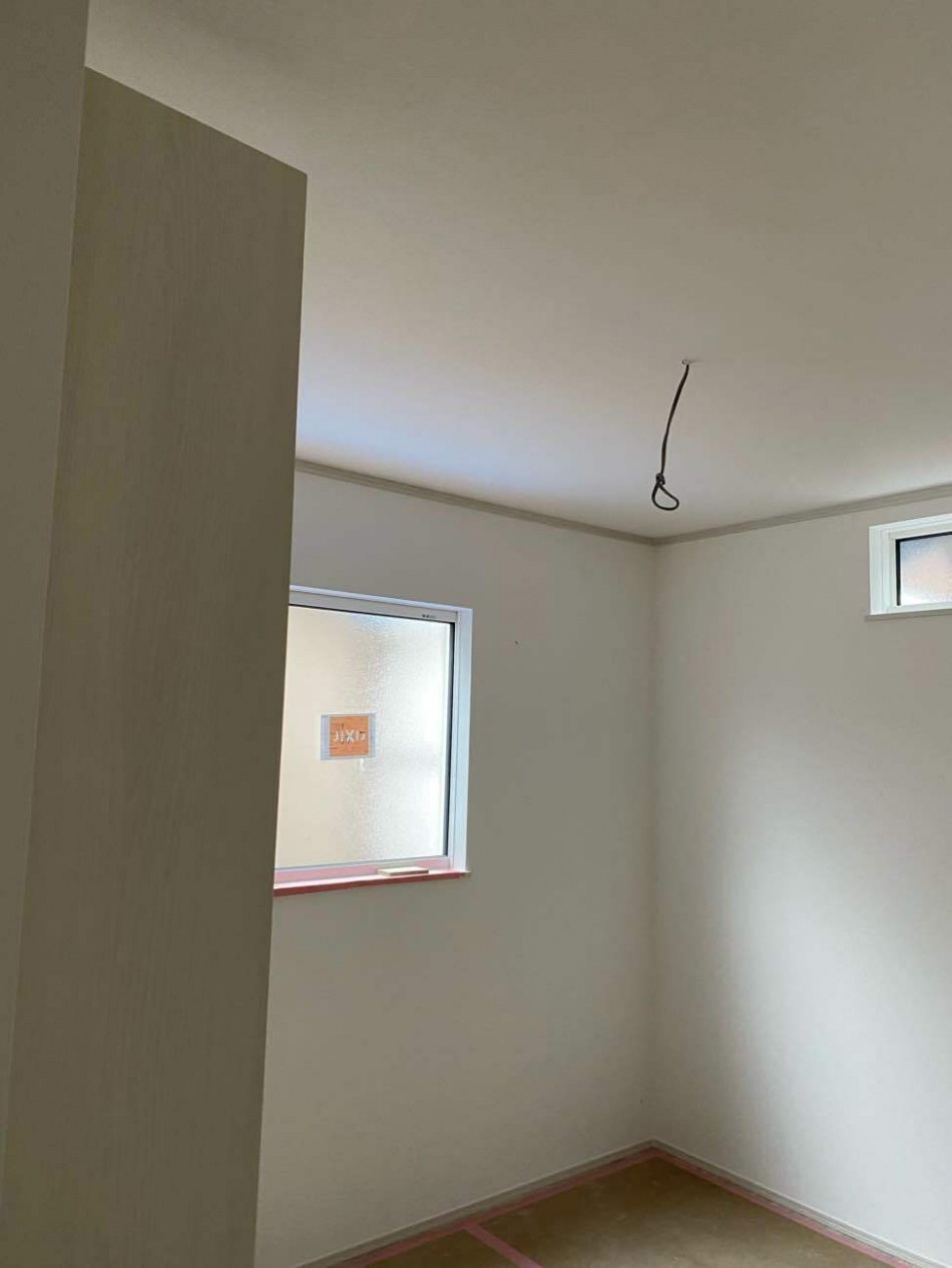 埼玉県八潮市I様邸注文住宅新築工事はクロス工事を行いました。