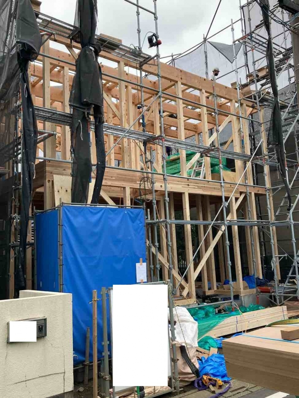 埼玉県三郷市Y様邸注文住宅新築工事は上棟しました。