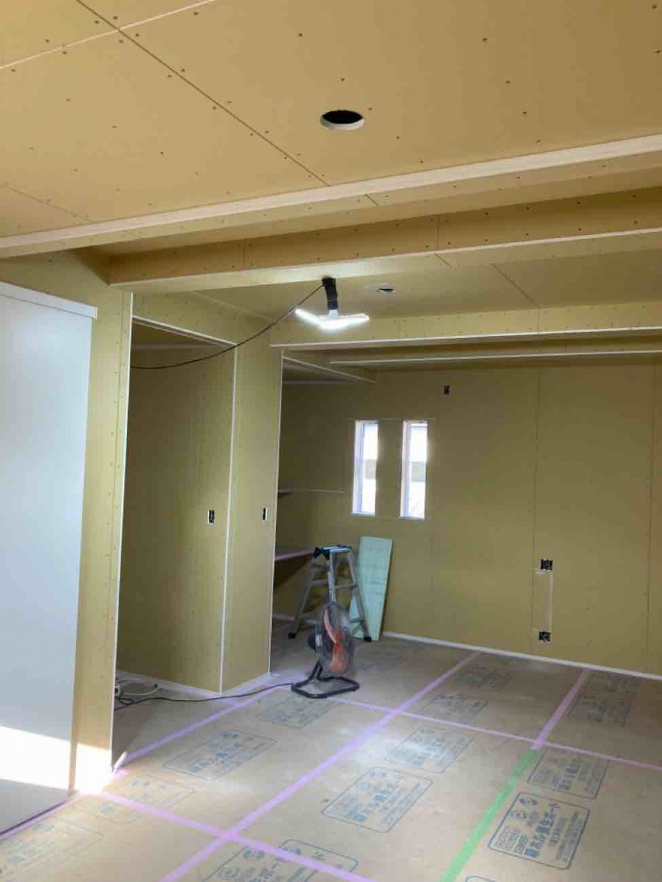 埼玉県三郷市N様邸注文住宅新築工事は木工事中です。