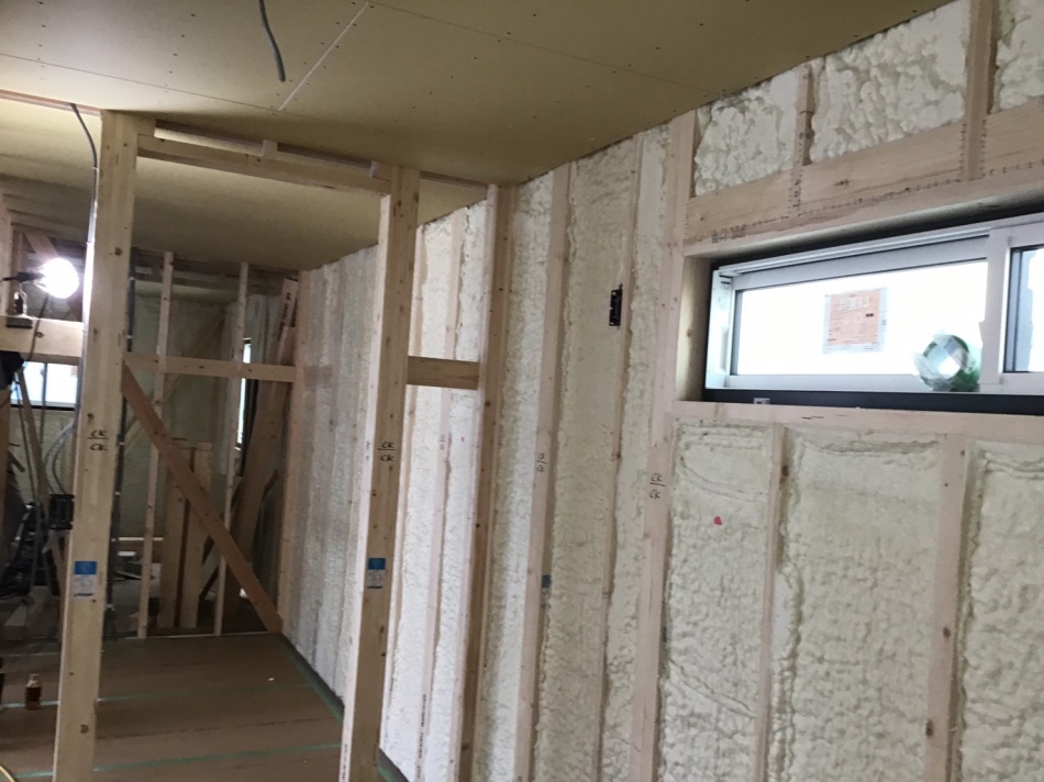 草加市N様邸はウレタン吹き付け断熱工事を行いました。