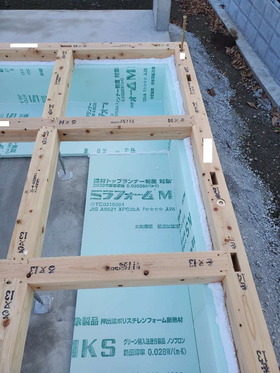 埼玉県八潮市S様邸注文住宅新築工事は基礎工事土台引き工事を行っています。
