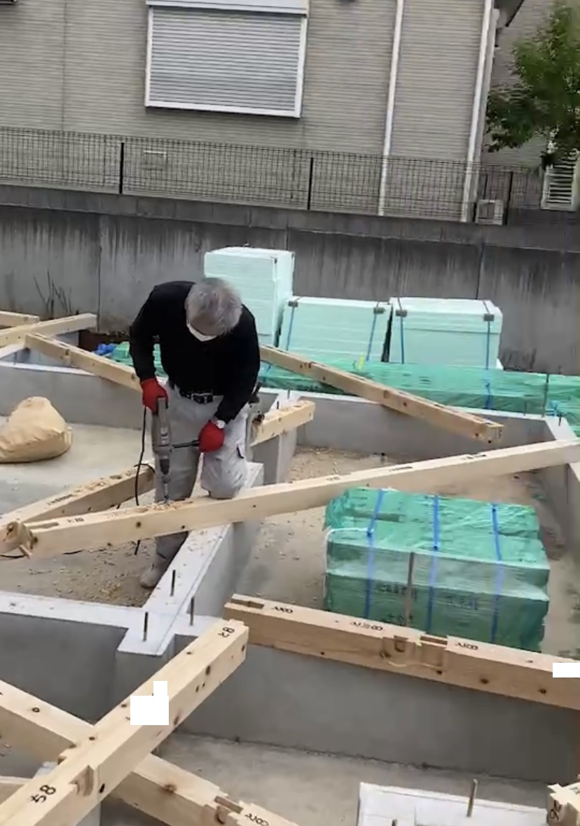 千葉県柏市O様邸注文住宅新築工事は土台引き工事を行いました。