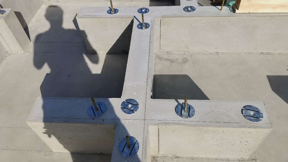 埼玉県三郷市S様邸新築工事は減震金物を設置しました。