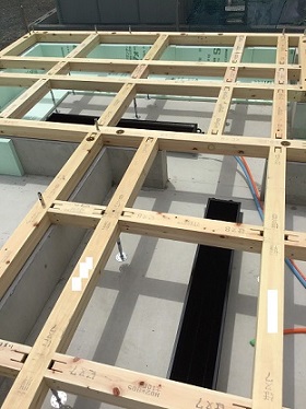 三郷市K様邸は床暖冬涼夏の放熱器を設置しました。