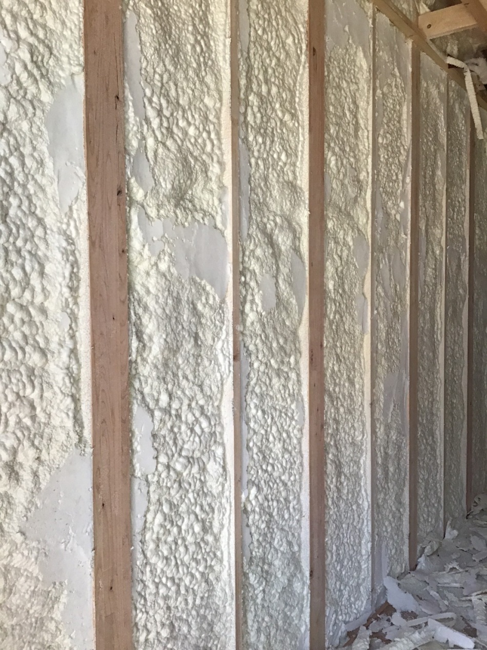 【埼玉県三郷市】N様邸はウレタン吹付け断熱工事を行っています。