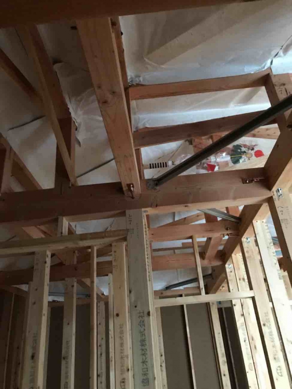 埼玉県三郷市S様邸注文住宅新築工事は小屋裏タイベックシルバー施工です。