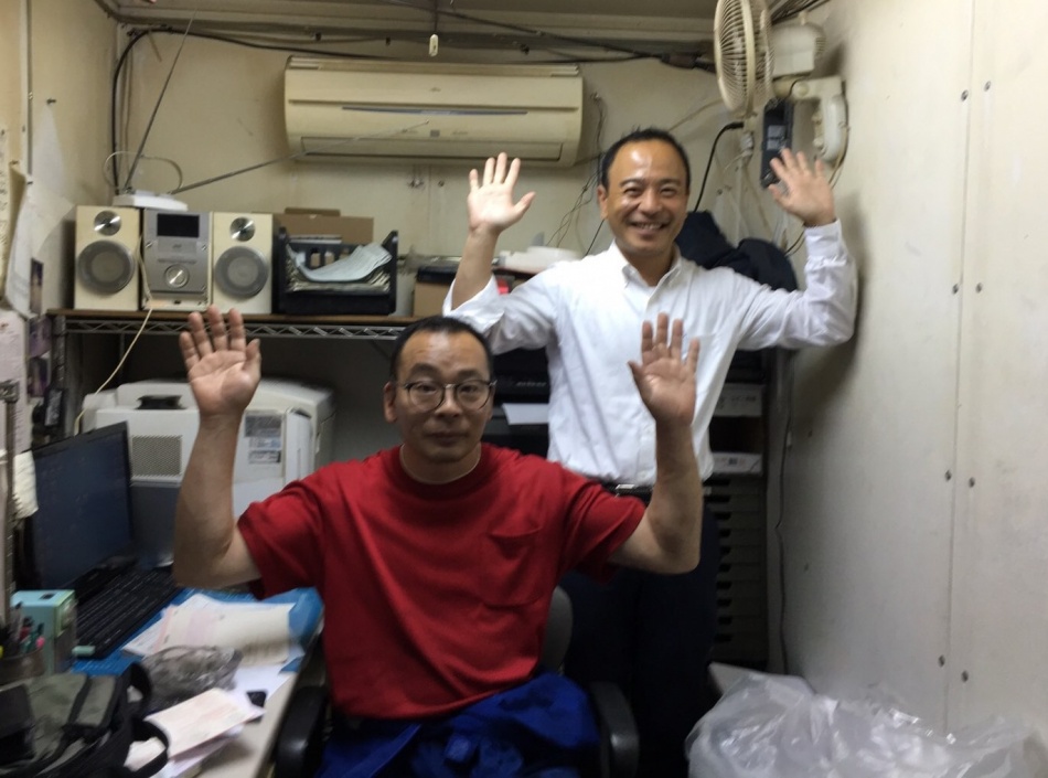 【吉川市】K様と工場新築工事請負契約後に記念撮影です。松井産業株式会社 イシンホーム三郷店