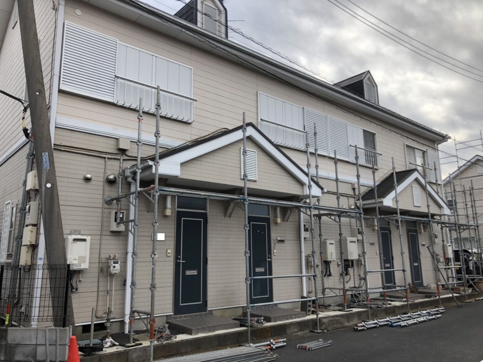 三郷市Y様アパートの外壁屋根塗装工事を行いました。