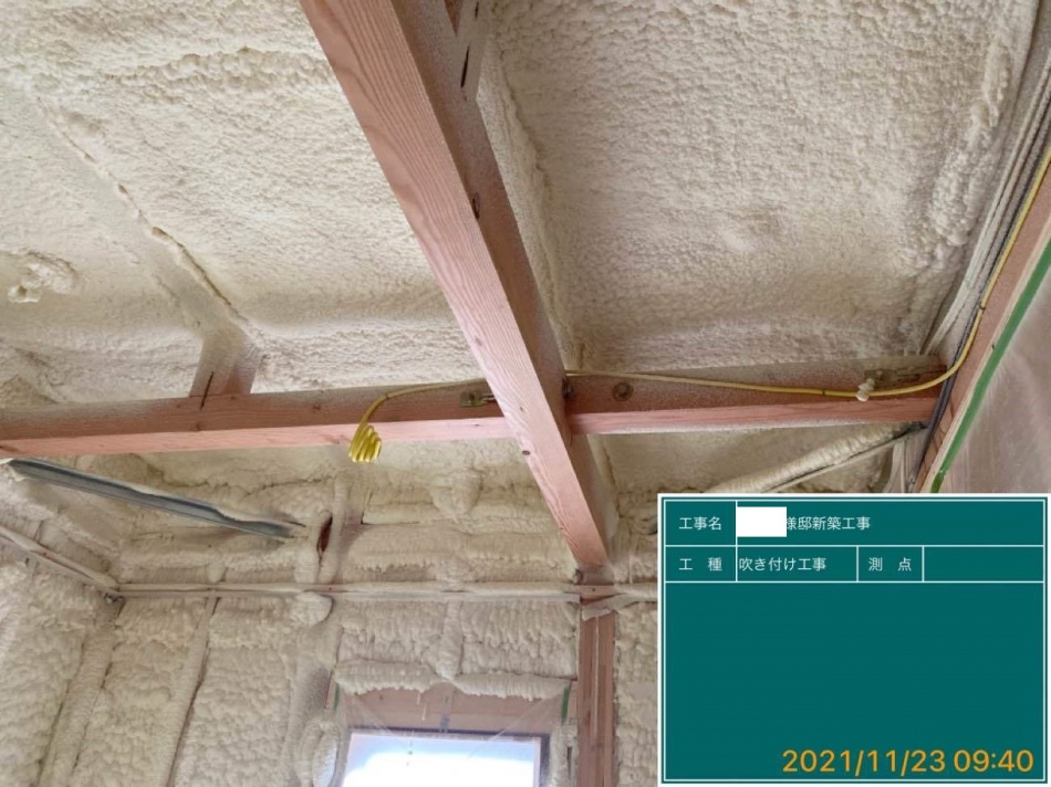埼玉県三郷市N様邸注文住宅新築工事は吹付け断熱工事を行いました。