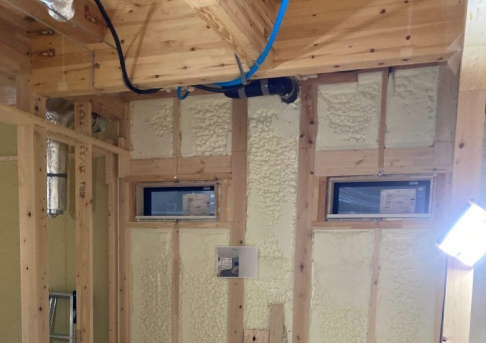 埼玉県三郷市H様邸注文住宅新築工事は吹付け断熱工事を行いました