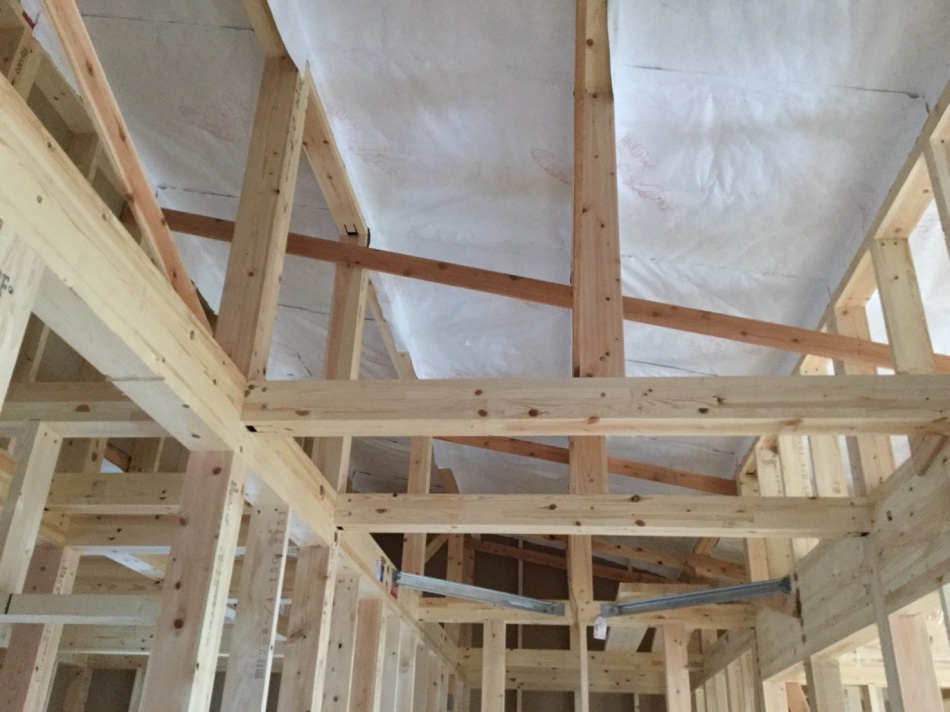 三郷市S様邸はタイベックシルバーを施工しています。