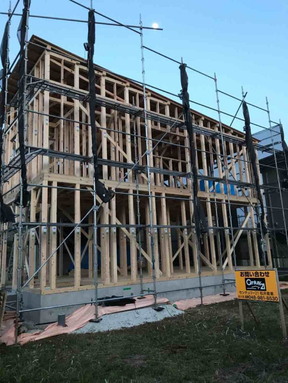 【埼玉県三郷市】S様邸注文住宅新築工事は上棟しお清めをしました。