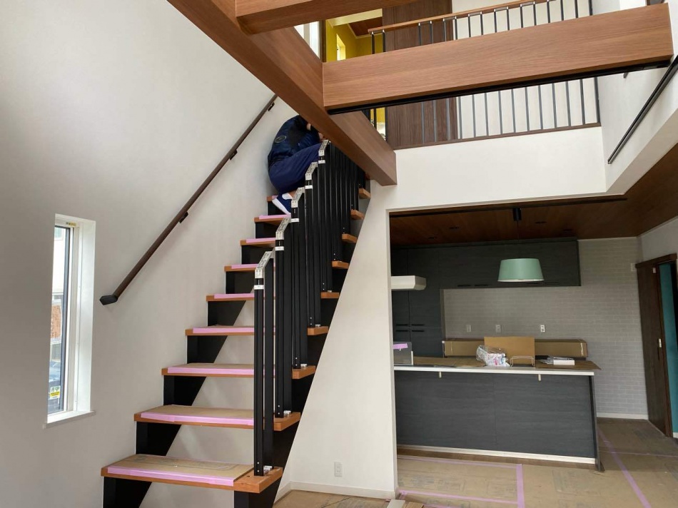 千葉県流山市U様邸注文住宅新築工事は吹抜けシーリングファンが取り付きました。