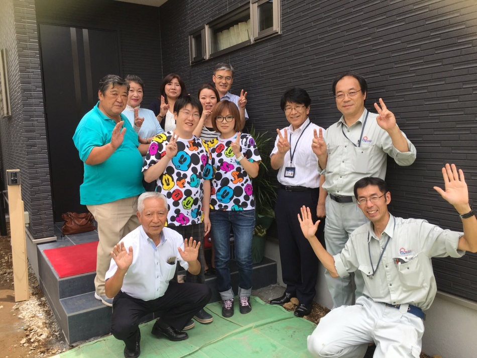 埼玉県三郷市N様邸「高性能で省エネを実現した予算オーバーのないデザイン住宅」のお引渡し式でした。松井産業