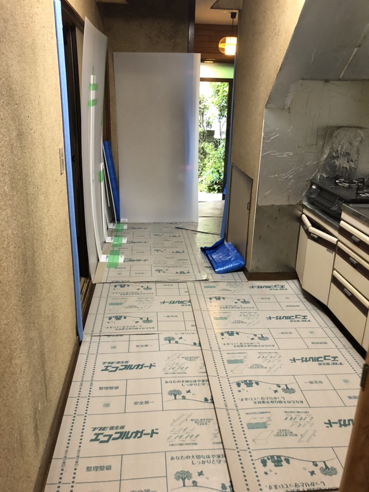 【越谷市】I様邸キッチン、洗面台、内装工事が始まります。