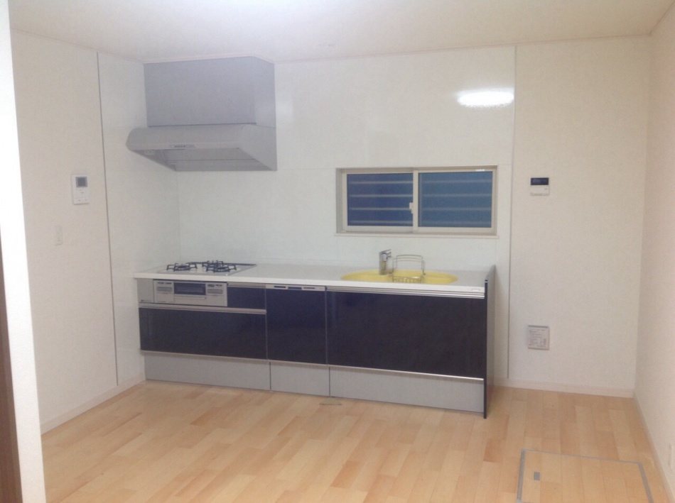 【埼玉県吉川市】K様邸新築工事はライトが取りつき外からの外観がとてもきれいです。